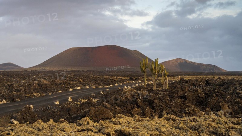 Caldera Colorada, Parque Natural de Los Volcanes, Masdache, Lanzarote, Canary Islands, Spain, Europe