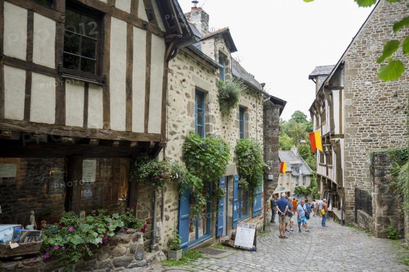 Row of half-timbered houses, Dinan, Brittany, France, Europe