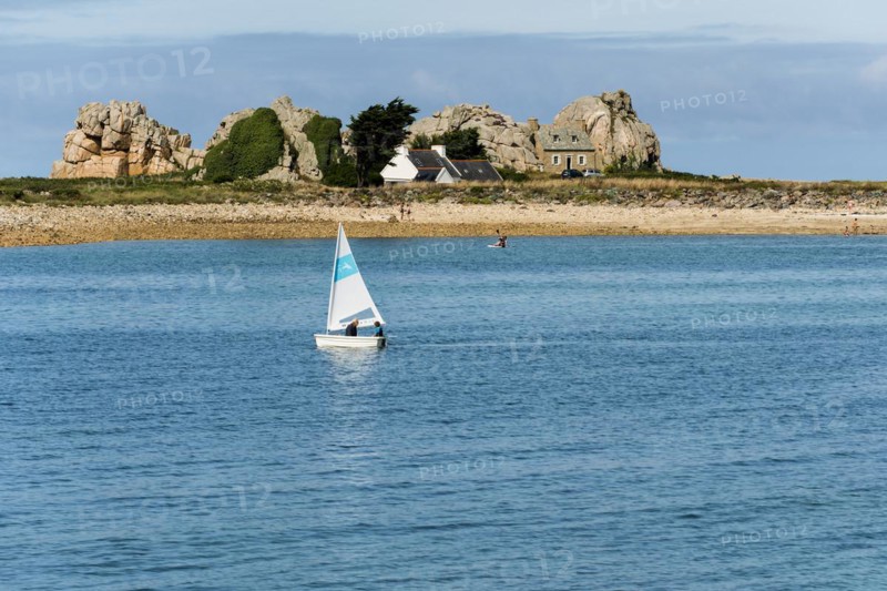 House between rocks, Castel Meur, La Gouffre, Plougrescant, Cote de Granit Rose, Cotes d'Armor, Brittany, France, Europe