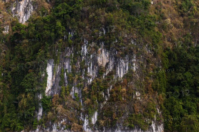 Limestone rocks in Cheow Lan Lake in Khao Sok National Park, nature, travel, holiday, lake, reservoir, landscape, rock, rock formation, attraction, rock face, water, tourism, boat trip, excursion, boat trip, nature reserve, landscape, natural landscape, travel photo, Thailand, Asia