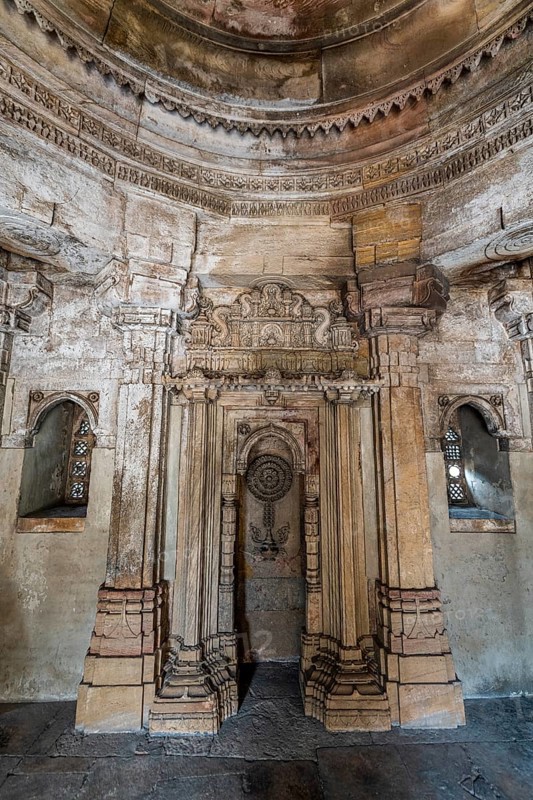 Dai Halima Vav Stepwell, Unesco site, Ahmedabad, Gujarat, India, Asia