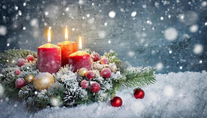 Ai generated, Advent wreath with burning candles, Christmas time, Christmas decoration, 3rd Advent, Third Advent