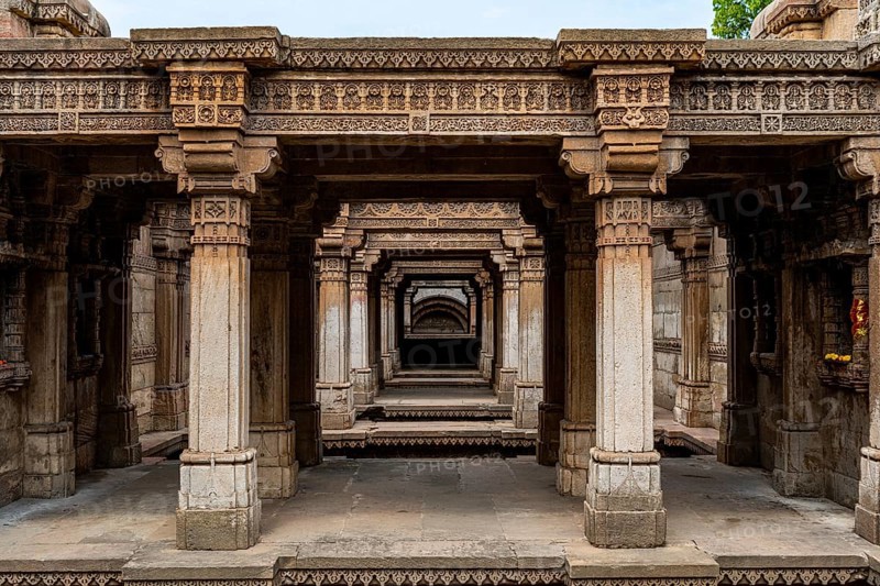 Adalaj Stepwell or Rudabai Stepwell, Adalaj, Gujarat, India, Asia