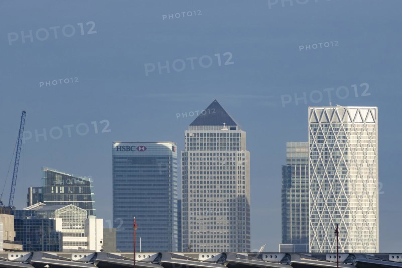 Canary Wharf office blocks and skyscaper skyline, City of London, England, United Kingdom, Europe