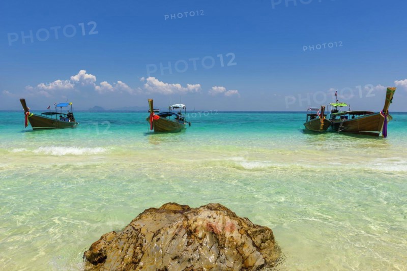 Fishing boat, wooden boat, bathing beach, swimming, bathing, bay, bay, sea, ocean, Andaman Sea, tropical, island, rock, rock, water, beach, beach holiday, Caribbean, environment, clear, clean, peaceful, picturesque, stone, sea level, climate, travel, tourism, natural landscape, paradisiacal, beach holiday, sun, sunny, holiday, dream trip, holiday paradise, paradise, coastal landscape, nature, idyllic, turquoise, Siam, exotic, travel photo, beach landscape, sandy beach, Phi Phi Island, Thailand, Asia