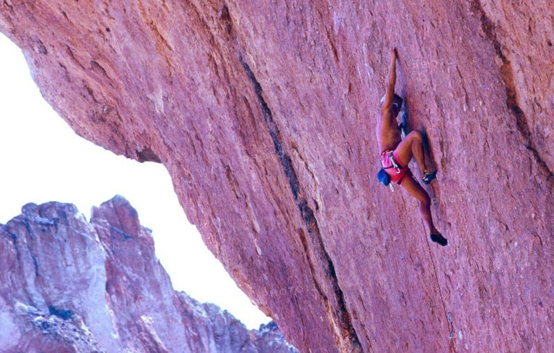 Climber on a route of the seventh or eighth degree of difficulty on the German scale, Smith Rocks State Park, Oregon, USA, retro, vintage, old, retro, vintage, old, North America