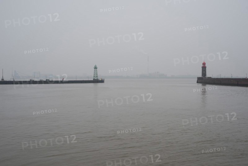 Leuchtturm, Hafeneinfahrt, Bremerhaven, Deutschland