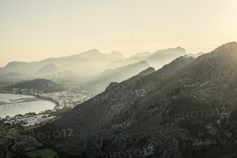 Bay and mountains, Port de Pollenca, Serra de Tramuntana, Majorca, Balearic Islands, Spain, Europe