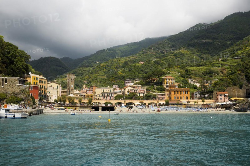 Village with colourful houses by the sea, Monterosso al Mare, UNESCO World Heritage Site, Cinque Terre, Riviera di Levante, Province of La Spezia, Liguria, Italy, Europe
