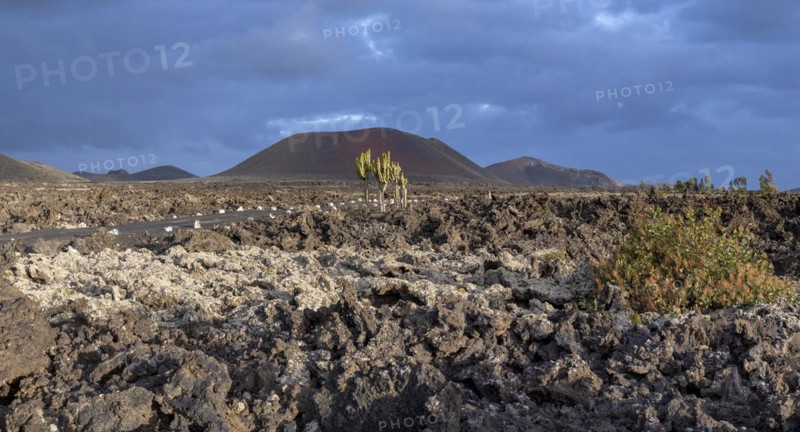 Caldera Colorada, Parque Natural de Los Volcanes, Masdache, Lanzarote, Canary Islands, Spain, Europe