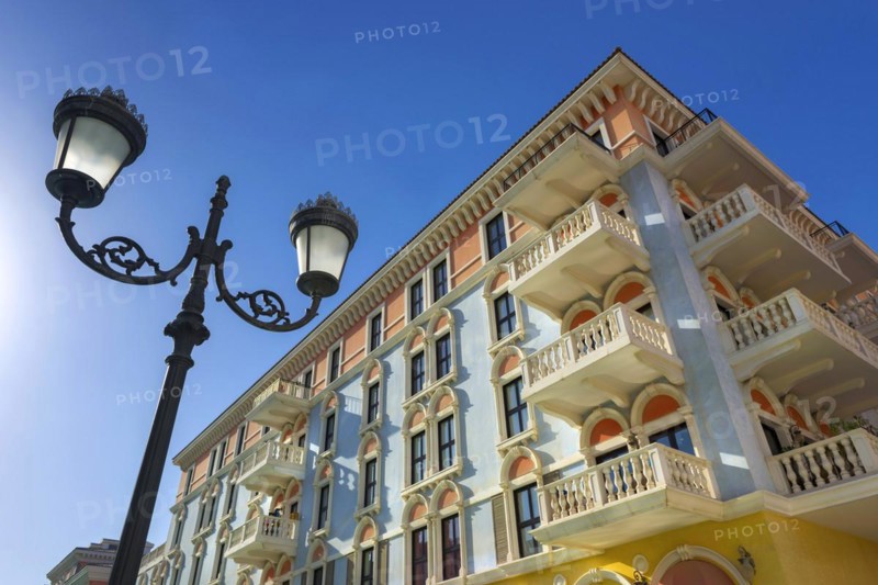 Qanat Quatier with Venetian-style buildings in Doha, Venice, replica, copy, fake, city, urban, modern, Venetian, residential building, rental flat, residential district, colourful, colourful, luxury, luxurious, capital, real estate, investment, investment, downtown, Islam, Orient, Arabic, urban development, housing, well-maintained, new construction, urban planning, urban development, Doha, Qatar, Asia