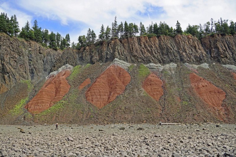 Cliffs, red sandstone, Five Islands Provincial Park, Fundy Bay, Nova Scotia, Canada, North America