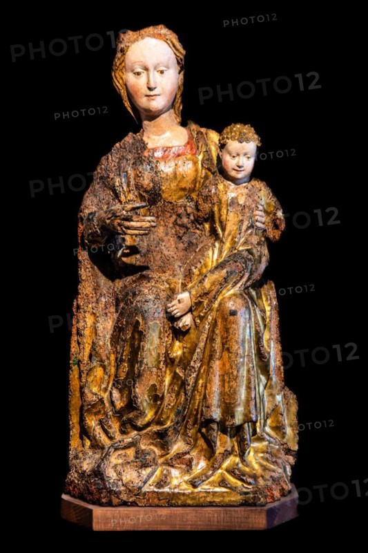 Madonna and Child, Giovanni di Francia, 1460, Museo Civico d'Arte, Palzuo Ricchieri, Old Town with splendid noble palaces and Venetian-style arcades, Pordenone, Friuli, Italy, Pordenone, Friuli, Italy, Europe