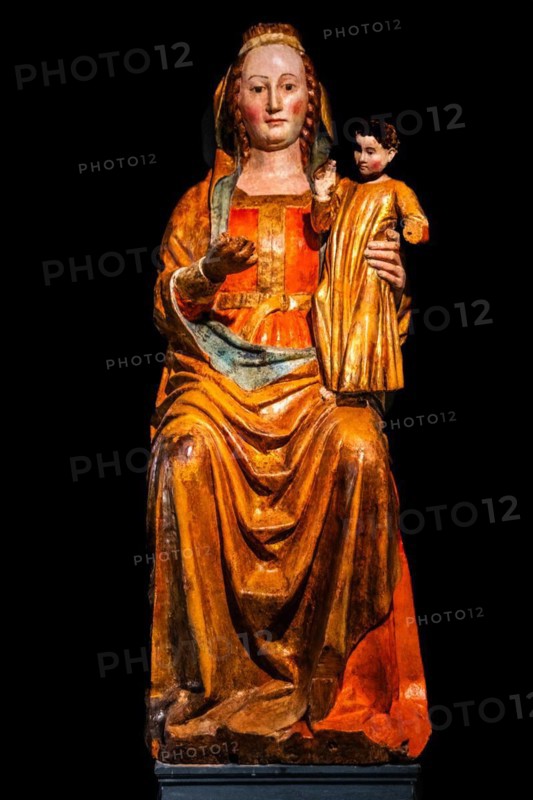 Madonna and Child, ca. 400, Friulian School, Museo Civico d'Arte, Palzuo Ricchieri, Old Town with magnificent aristocratic palaces and Venetian-style arcades, Pordenone, Friuli, Italy, Pordenone, Friuli, Italy, Europe