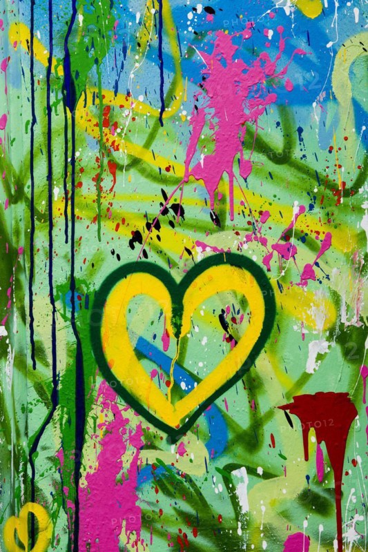 Street art, painted house wall with heart, Montmartre, Paris, Ile-de-France, France, Europe