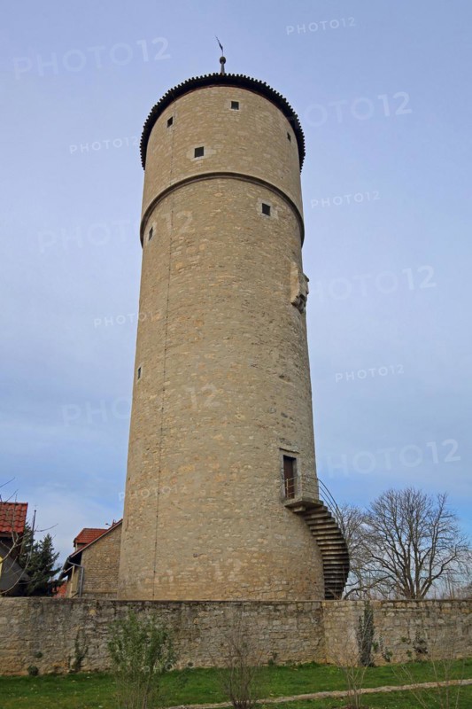 Historic cent defence tower with town wall, defence tower, Ochsenfurt, Lower Franconia, Franconia, Bavaria, Germany, Europe