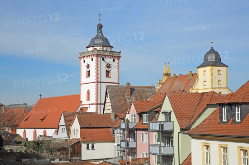 View of St. Nikolai church built 15th century and castle, townscape, Marktbreit, Lower Franconia, Franconia, Bavaria, Germany, Europe