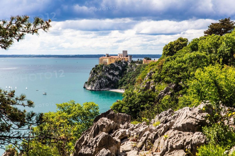 Rilke Trail with Duino Castle, hiking trail from Duino to Sistiana, Friuli, Italy, Duino, Friuli, Italy, Europe