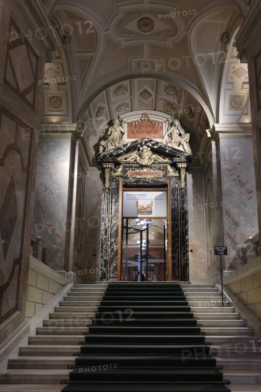 Entrance, staircase, Kunstkammer, Kunsthistorisches Museum Vienna (KHM), Laimgrube, Vienna, Austria, Europe