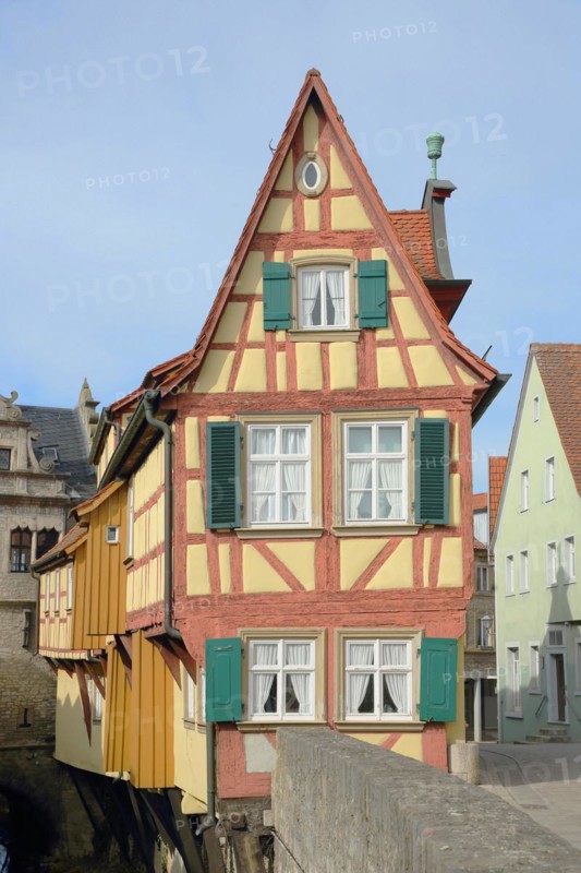 Historic Malerwinkelhaus built in 1774 and museum, yellow half-timbered house, yellow, Marktbreit, Lower Franconia, Franconia, Bavaria, Germany, Europe