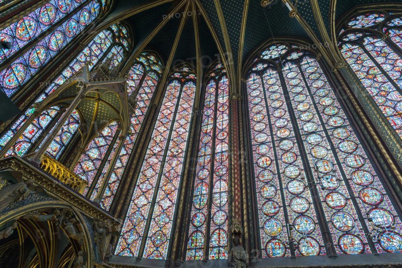 Interior view, Upper Chapel, Sainte-Chapelle, Ile de la Cite, Paris, France, Europe