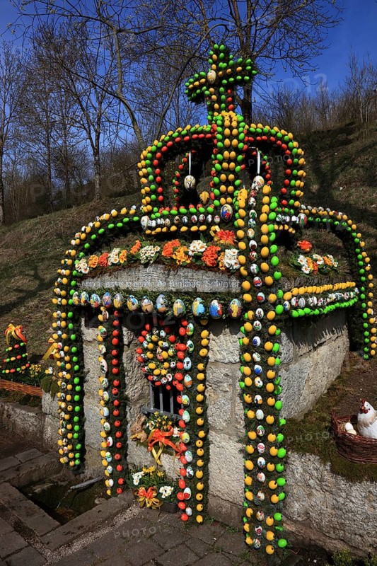 Easter fountain in Tiefenpoelz near Heiligenstadt, Bamberg district, Franconian Switzerland, Upper Franconia, Bavaria, Germany, Europe