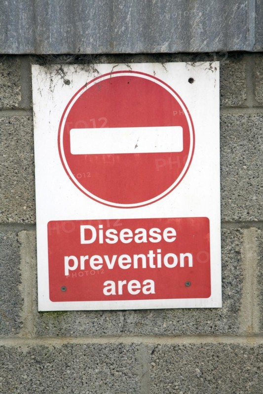 No entry sign on farm as disease prevention area, England, UK