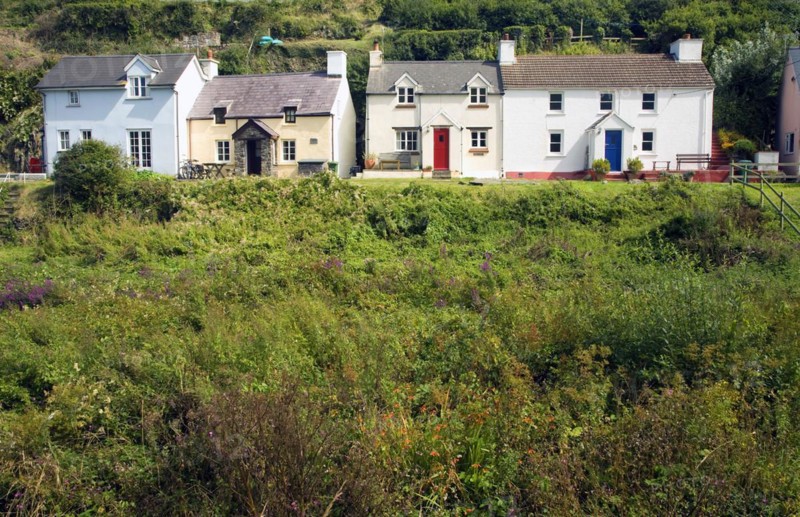 Cottages, Abercastle bay, Pembrokeshire, Wales, United Kingdom, Europe