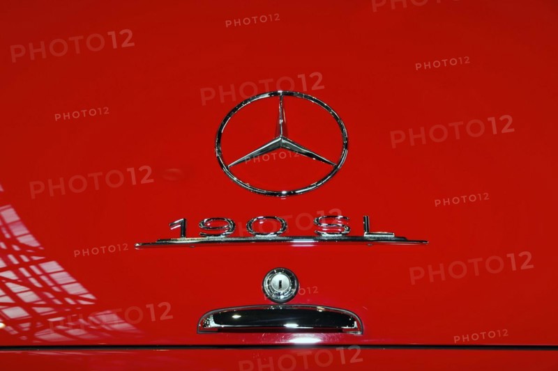 RETRO CLASSICS 2010, Stuttgart Trade Fair, close-up of the Mercedes-Benz logo and 190 SL emblem on red classic car bodywork, Stuttgart Trade Fair, Stuttgart, Baden-Wuerttemberg, Germany, Europe