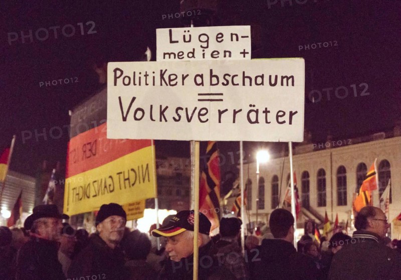 Pegida demonstration at the theatre square in Dresden. At this rally, Pegida founder Bachmann compared Federal Minister of Justice Heiko Maas to Reich Propaganda Minister Joseph Goebbels, 2 November 2015