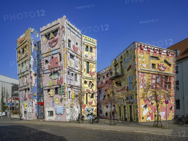 Happy Rizzi House, designed by US artist James Rizzi (1950-2011) and realised by Braunschweig architect Konrad Kloster, Ackerhof, Braunschweig, Lower Saxony, Germany, Europe