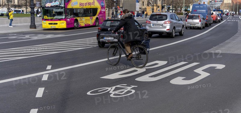 Combined bus and cycle lane, Unter den Linden Palace Bridge, Berlin-Mitte, Germany, Europe