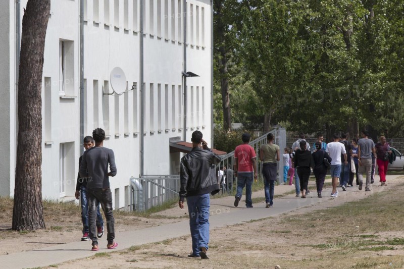 Refugees at the central contact point for asylum seekers in the state of Brandenburg in Eisenhuettenstadt, 03.06.201.5
