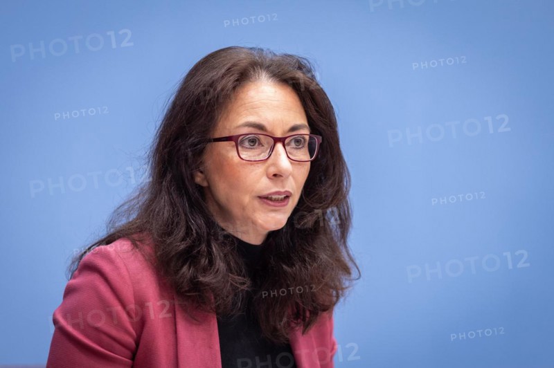 Yasmin Fahimi, Chairwoman, German Trade Union Confederation (DGB), at a federal press conference organised by the Alliance Together for Democracy. At the federal level. On the ground. For all. in Berlin, 21.03.2024
