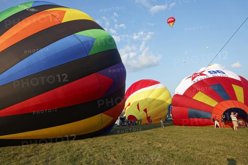 Hot-air balloons, Ballooning Festival, Saint-Jean-sur-Richelieu, Quebec Province, Canada, North America