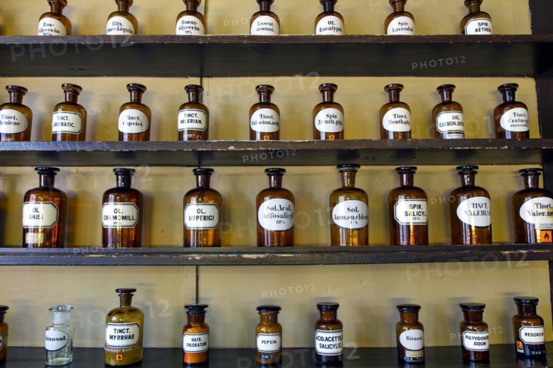 Containers with ingredients for medicines stand on a shelf in the historic Berg-Apotheke pharmacy in Clausthal-Zellerfeld, which was built in 1674 and is one of the oldest pharmacy buildings in Germany, 09 November 2015