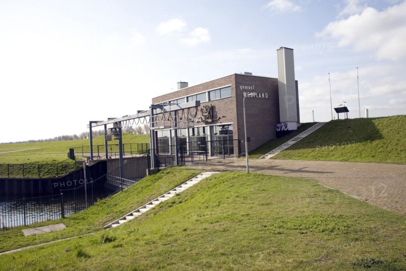 Dyke and pumping station, Maasdijk, Netherlands
