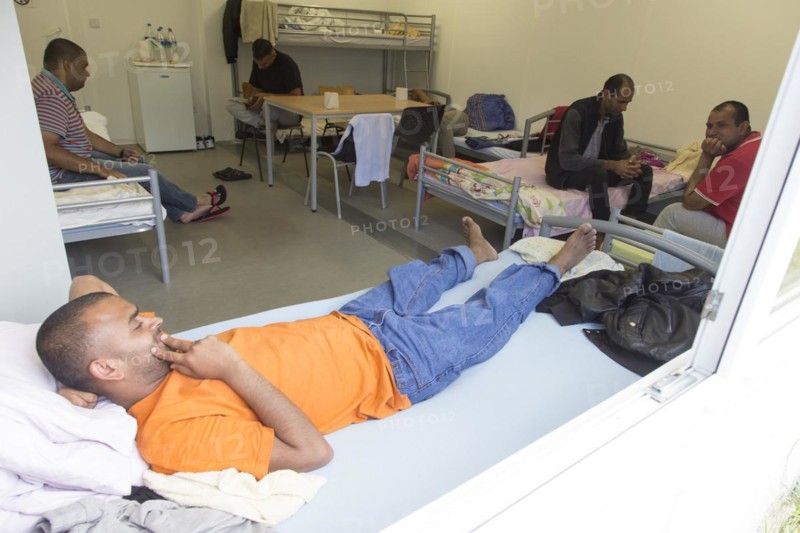 Refugees from Pakistan at the central contact point for asylum seekers in the state of Brandenburg in Eisenhuettenstadt, 03.06.201.5