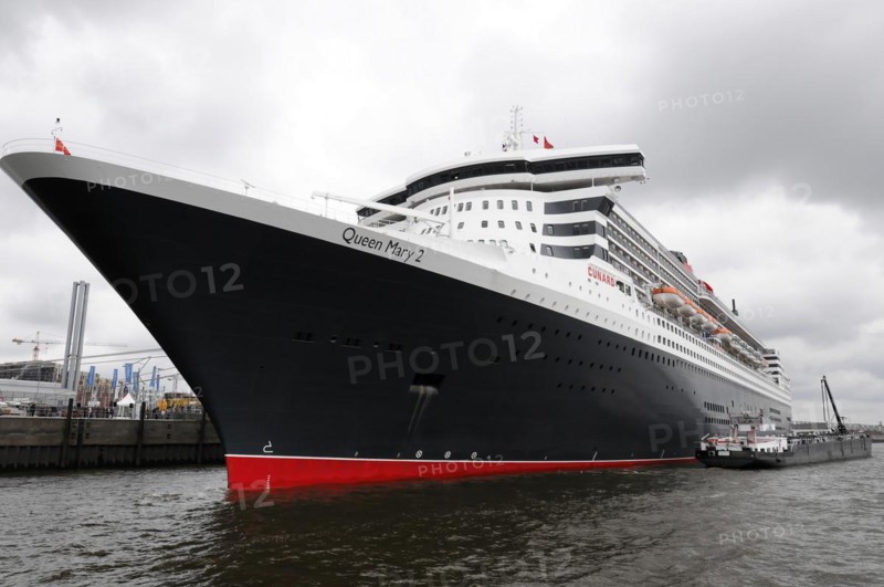 The Queen Mary 2 docks in the harbour, with focus on the bow of the ship, Hamburg, Hanseatic City of Hamburg, Germany, Europe