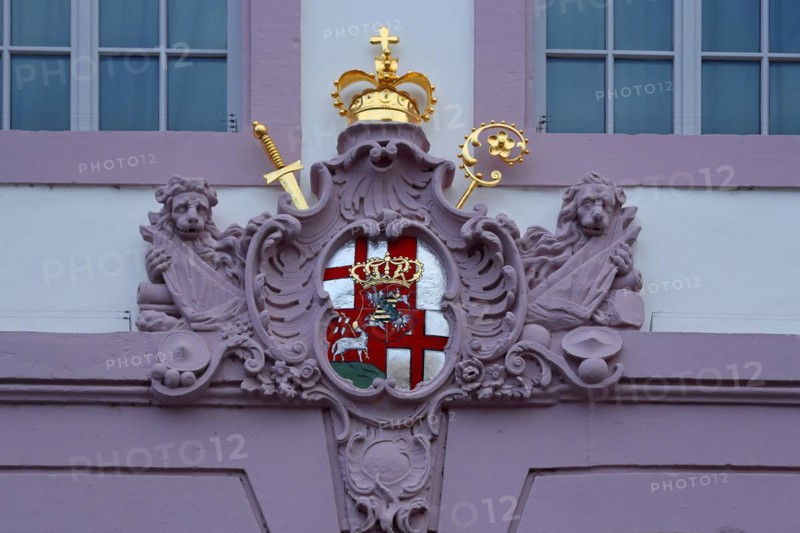 Coat of arms with lion figures, imperial crown with orb and golden sword, crown, red, white, cross, detail, decorations, Hauptwache House, Hauptmarkt, Trier, Rhineland-Palatinate, Germany, Europe