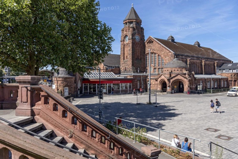 Historic Wilhelmine railway station, staircase to the station square, clock tower, reception building, neo-Romanesque and Art Nouveau, red sandstone, cultural monument, listed building, Giessen, Giessen, Hesse, Germany, Europe