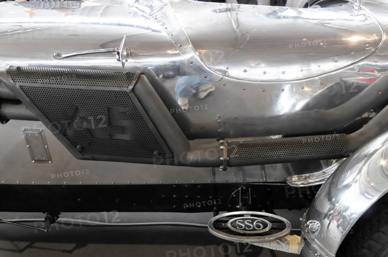 RETRO CLASSICS 2010, Stuttgart Messe, Stuttgart, Baden-Wuerttemberg, Germany, Europe, SIDDELEY 5500 Streamline, built in 1936, side view of a historic silver racing car with start number and radiator grille, Europe