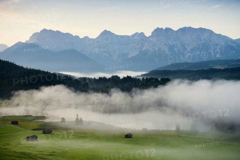 Sunrise and morning fog, Geroldsee or Wagenbruechsee, Kruen near Mittenwald, Werdenfelser Land, Upper Bavaria, Bavaria, Germany, Europe