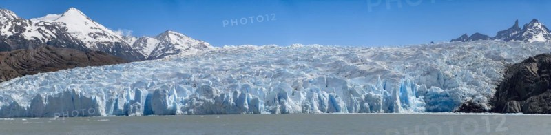 Panorama, Glacier, Lago Grey, Torres del Paine National Park, Parque Nacional Torres del Paine, Cordillera del Paine, Towers of the Blue Sky, Region de Magallanes y de la Antartica Chilena, Ultima Esperanza Province, UNESCO Biosphere Reserve, Patagonia, End of the World, Chile, South America
