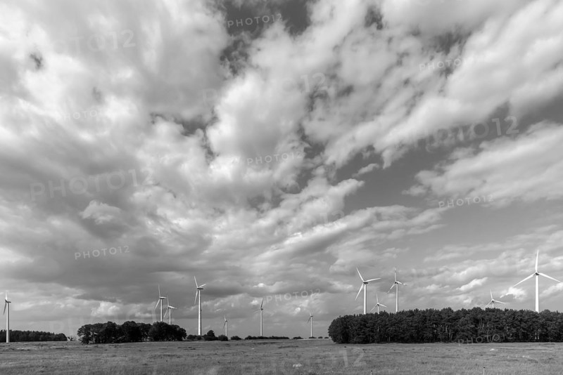 Wind turbines on the A 9 motorway, cloudy sky, Thuringia, Germany, Europe