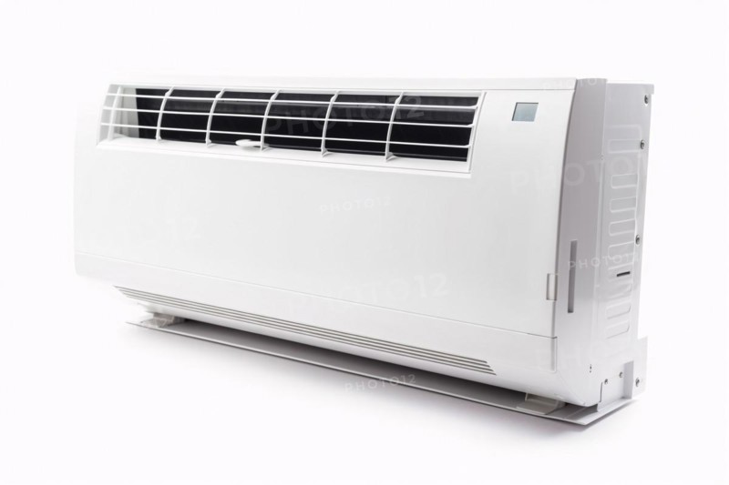 White air conditioner on white background. KI generiert, generiert, AI generated