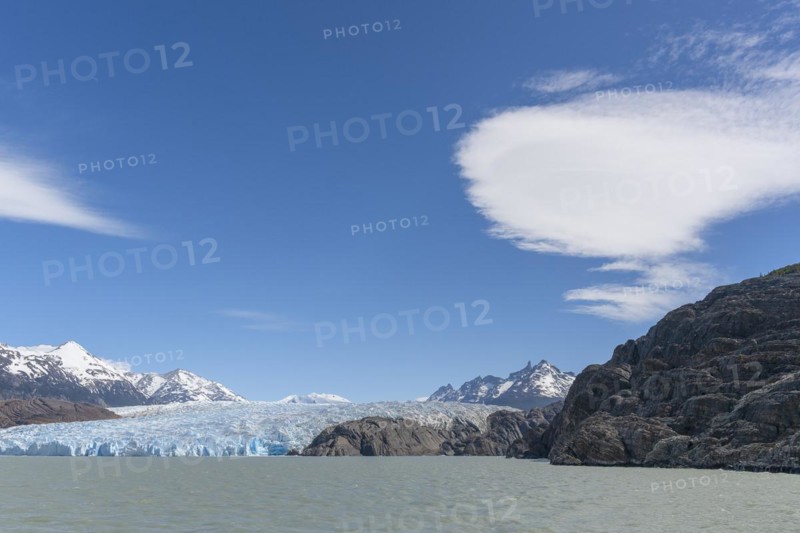 Glacier, Lago Grey, Torres del Paine National Park, Parque Nacional Torres del Paine, Cordillera del Paine, Towers of the Blue Sky, Region de Magallanes y de la Antartica Chilena, Ultima Esperanza Province, UNESCO Biosphere Reserve, Patagonia, End of the World, Chile, South America