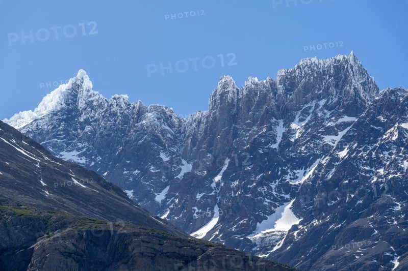 Andes, mountain range, Torres del Paine National Park, Parque Nacional Torres del Paine, Cordillera del Paine, Towers of the Blue Sky, Region de Magallanes y de la Antartica Chilena, Ultima Esperanza province, UNESCO biosphere reserve, Patagonia, end of the world, Chile, South America