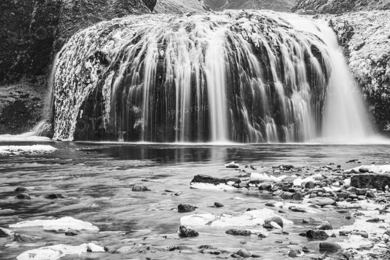 Stjornarfoss waterfall, near Kirkjubaejarklaustur, black and white photo, Sudurland, Iceland, Europe