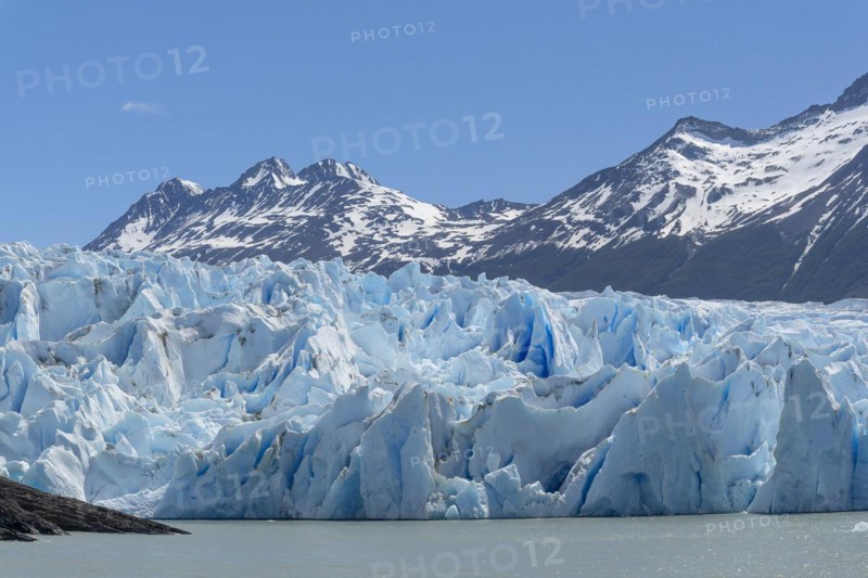 Glacier, Andean mountain range, Lago Grey, Torres del Paine National Park, Parque Nacional Torres del Paine, Cordillera del Paine, Towers of the Blue Sky, Region de Magallanes y de la Antartica Chilena, Ultima Esperanza province, UNESCO biosphere reserve, Patagonia, end of the world, Chile, South America